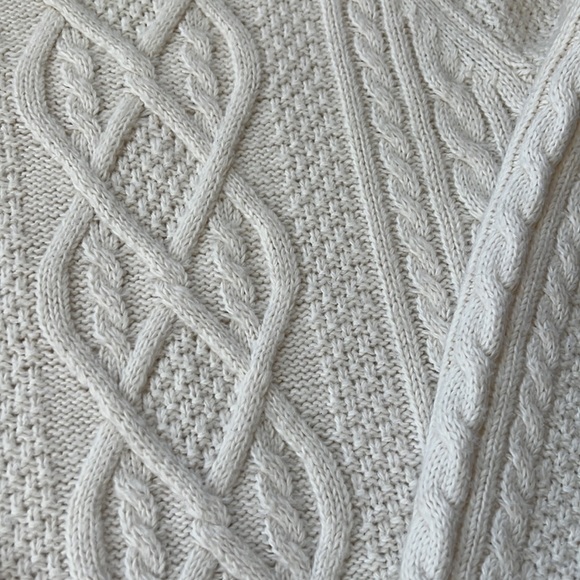 Abercrombie & Fitch Cream Knit - Picture 3 of 4